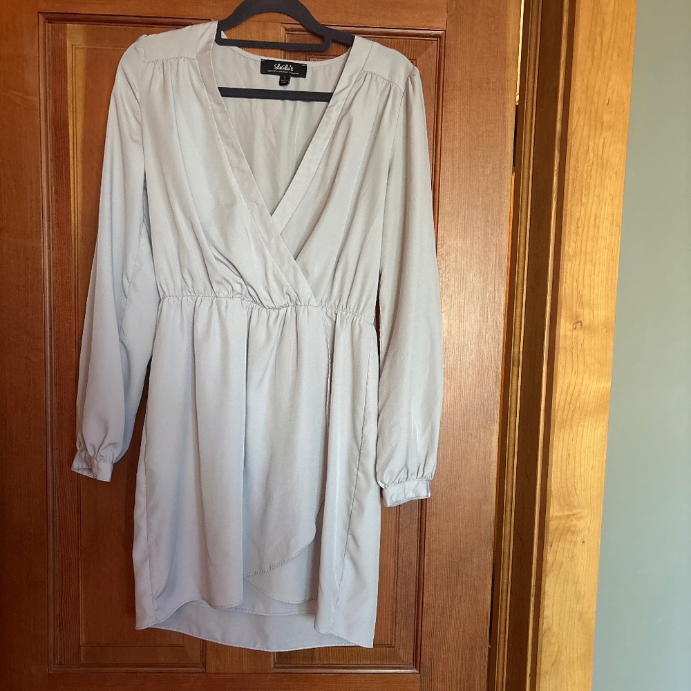 Lulu’s long sleeve v-neck faux wrap dress